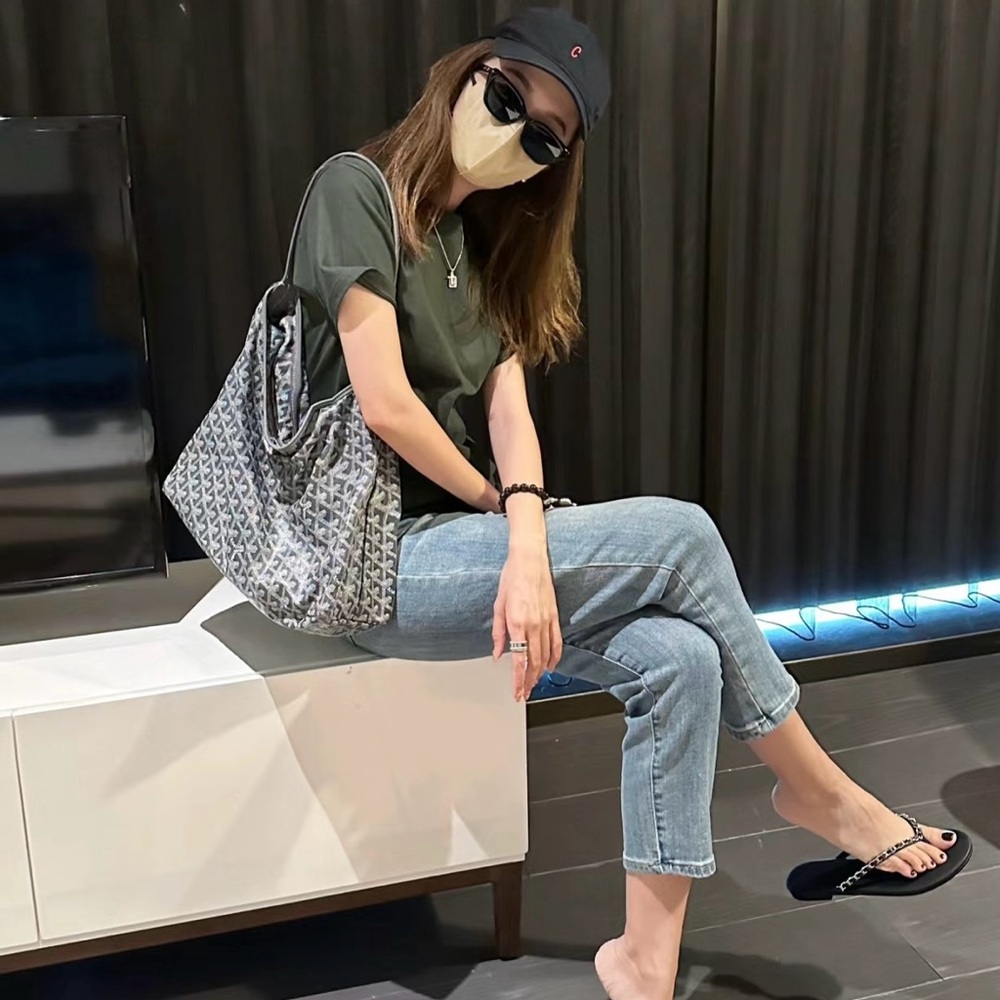 Chic Gray Hobo